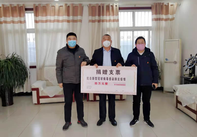 图为李凤德为疫情防控款款-800