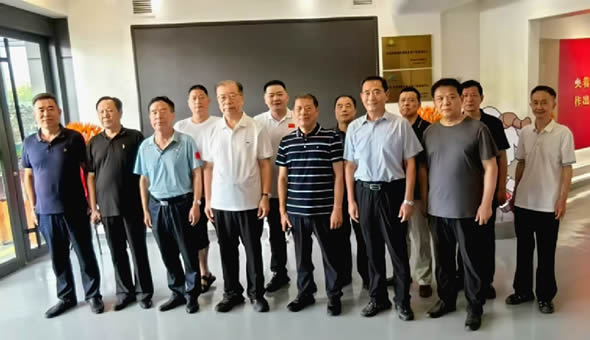 山东省老促会召开退役军人工作人员座谈会 张江汀会长主持并讲话